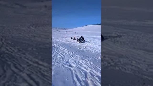 Зимние покатушки на санках! 2018год. В ролях :Кира,Денис,Максим,Матвей, дядя Саша и Вероничка смотреть онлайн