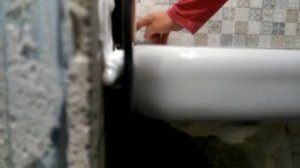 Вклейка ,установка , регулировка ножек ванны ,  герметизация ванны