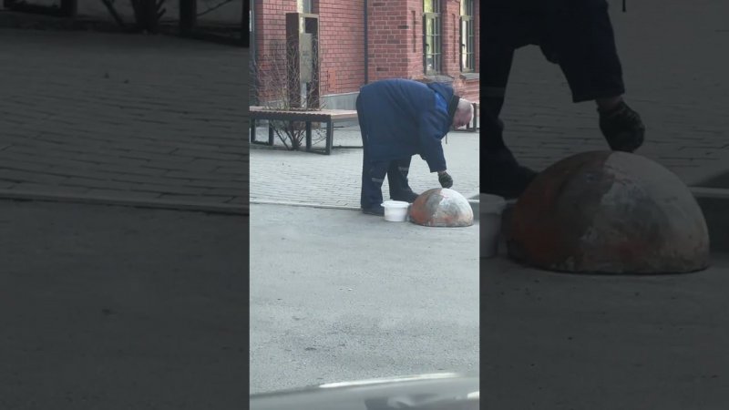 Самая странная работа в мире
