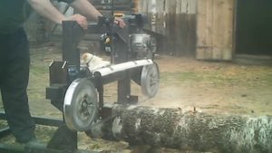 Ленточная минипилорама Астрогань с ДВС Compact band saw gasoline engine