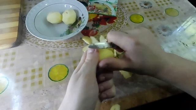 КАК ПРОЖИТЬ ДЕНЬ НА 100 РУБЛЕЙ | Бомж обед смотреть онлайн