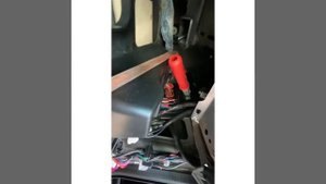 Как открыть разряженную Tesla Model S restailing