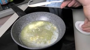 Лягушачьи лапки в панировке! Простой но очень вкусный рецепт.