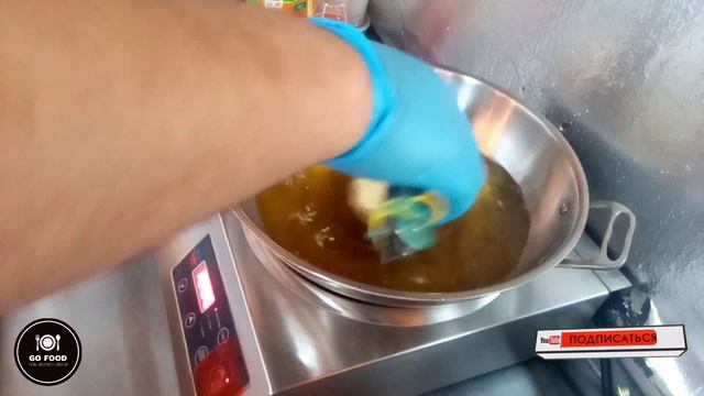 Готовим ЖАРЕНОЕ МОРОЖЕНОЕ!!! #жарко#вкусно#мороженое#готовим#icecream