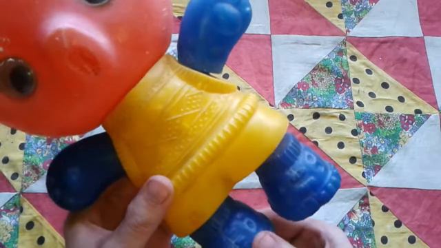 Видео: СОВЕТСКИЙ ПЛАСТМАССОВЫЙ МИШКА - игрушка для детей смотреть онлайн