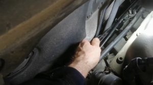 Снятие в ремонт генератора на Вольво ХС 90 V8 4.4