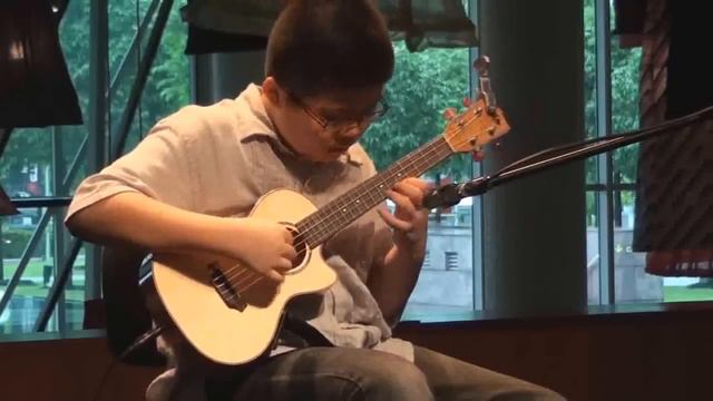 While my guitar gently weeps - Ukulele played Kevin Loh (11) смотреть онлайн