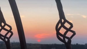 С нами память сидит у стола,а в руке ее пламя свечи🕯