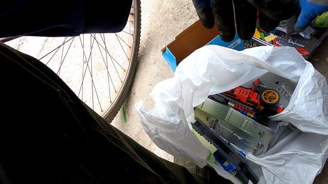 Поход по мусоркам,помоечкам Крыма.Находки на мусорках,помоечках смотреть онлайн