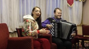 "Нанэ цоха" Цыганская песня. Поёт Даниэла Флорес, играет Павел Сивков (баян)