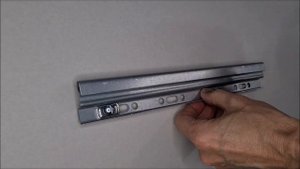 Ikea Eket - assembly and wall mounting