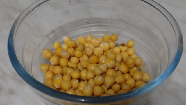 Овощной салат с нутом