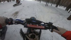 ПЕРВЫЙ РАЗ НА СНОУБАЙКЕ ! Тестируем китайские моторы на гусянке Snowrider