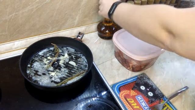 Свиная вырезка в медово соевом соусе и пряностями. Пальчики оближешь ? смотреть онлайн