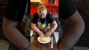 Тесто быстрое бездрожжевое слоенное на воде( как приготовить)