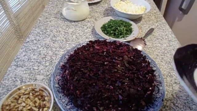 Рецепт салат слоеный с фасолью