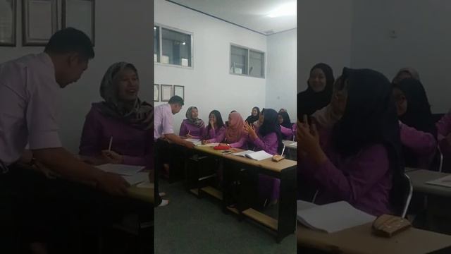 Miming Games - English for Communication 1 Course смотреть онлайн