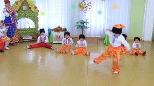 Веселый танец Казаков Праздник Осени в детском саду