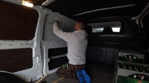 Переделываю грузовой Mercedes Vito  в ДОМ рыбака  на колёсах часть-1