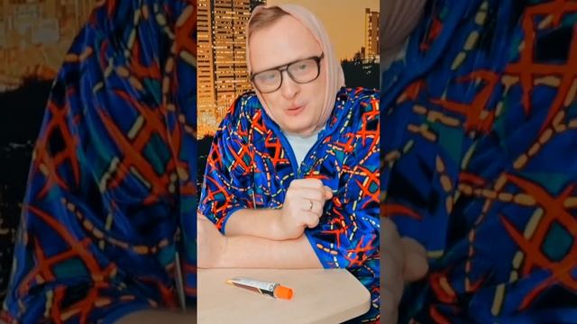 Как отклеить клей от рук? #shorts #лайфхак #баблог #юмор смотреть онлайн