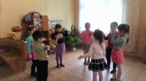 Логоритмическая игра "Мы повесим шарики" - (для детей 6-7 лет)