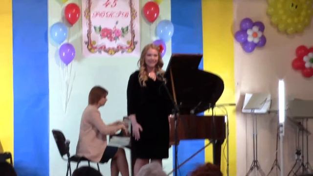 Укр. нар. пісня "На вулиці скрипка грає" смотреть онлайн