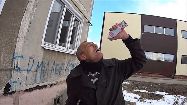 На что готов мужик ради 300 руб \ 2 флакона взбитых сливок смотреть онлайн