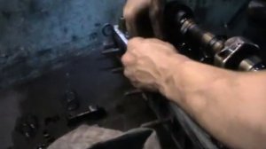 Мерседес 123 .Двигатель М 123,снятие ГБЦ.