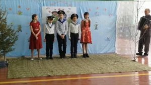 Инсценировка военной песни к 23 февраля 2021 года. 5-6 классы.