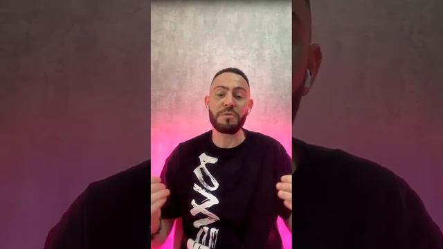 На вопросы отвечает руководитель Института Продукта EP, Александр Ф. #здоровье смотреть онлайн