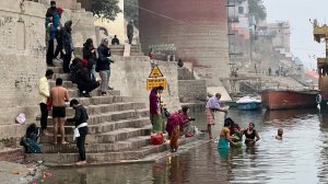 #9 СВЯЩЕННЫЙ ВАРАНАСИ. ПРОГУЛКА ПО ГАНГЕ. КУПИЛИ ШЁЛК.