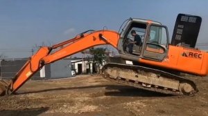 Used Hitachi zx200 Excavator sale in SHANGHAI, CHINA