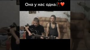Северный ветер тихо ветви колышет маленький домик стоит у реки