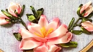 Вышивка лентами. Вышиваем ЦВЕТЫ КАМЕЛИИ. Подробный мастер класс