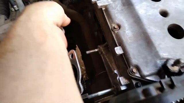 Замена выпускного коллектора и резонатора ВАЗ 2110 на Приора. смотреть онлайн