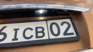 Infiniti fx35 fx37 qx70 S51 rear Number light Led Philips W5W замена лампочек подсветки номера ЛЭД