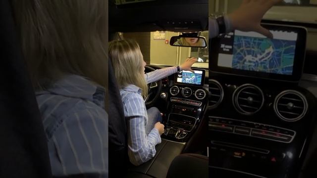 Штатные мониторы Мерседес меняем на большие современные со встроенной мультимедиа смотреть онлайн