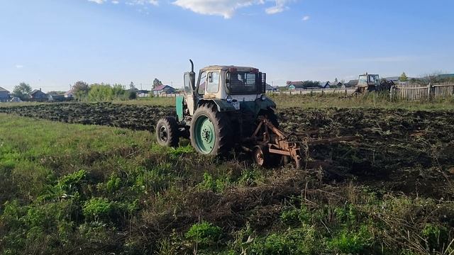 Вспашка Юмз(с турбиной) с передним ведущим мостом от Газ-66 смотреть онлайн