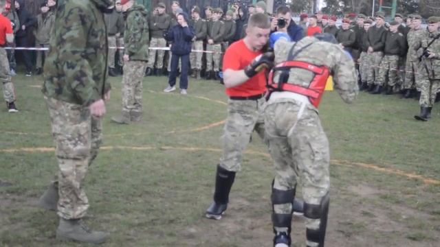 Квалификационные испытание на право ношения Крапового берета. смотреть онлайн