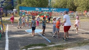 Занятие физкультурой в старшей группе "Веселая скакалка"