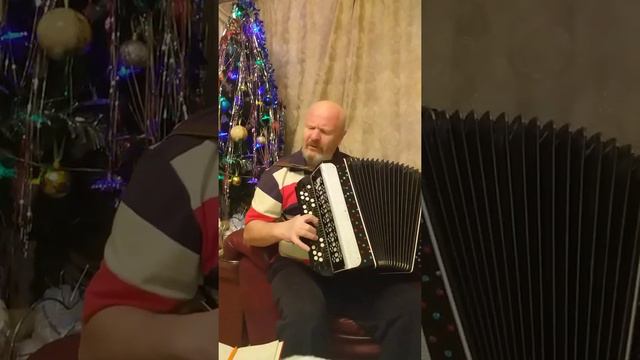 Песня "Распустилась сирень" смотреть онлайн