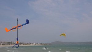 Basic hand drags + hand drags with backroll transitions & loops (kiteboard tutorial)