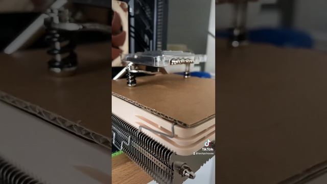 Noctua NH-L12S auf Asus Strix B660-I und fractal design ridge