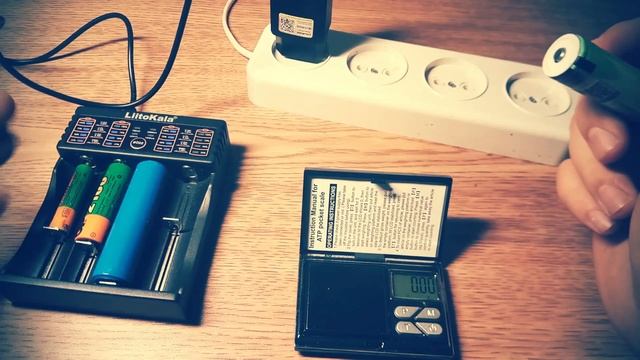 Отличный компактный фонарик на 18650 аккумуляторе - Skywolfeye X35. смотреть онлайн