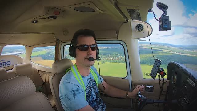 Летняя воздушная прогулка над Подмосковьем на самолете Cessna-172