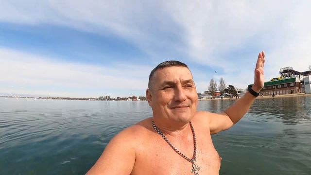 #Анапа.Сегодня 22.02.2024.Чёрное море. Пляж «Центральный». Время 13.00 Воздух 10. Море 10. Купание. смотреть онлайн