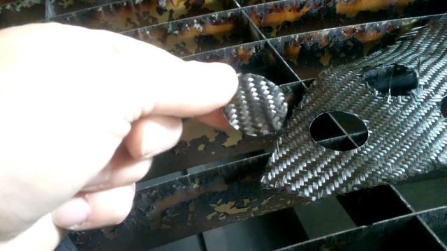 Углеволокно: резка лазером CO2 Reci 180W...