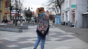 Платок шерстяной с шёлковой бахромой "Песня сказочного леса", вид 65