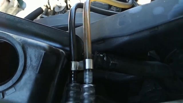 Замена жидкости в гидроусилителе руля skoda octavia tour Не сложно но нужно смотреть онлайн