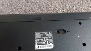 How to remove a battery from a Packard Bell easynote TE69kB